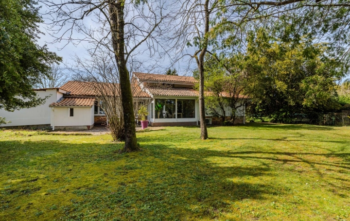 Maison   LE HAILLAN  156 m2 510 000 € 